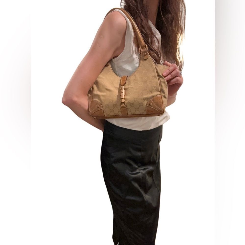 Gucci Brown Shoulder Bag with Bamboo Detail - Picture 13 of 13